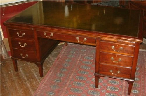 1920s mahogany pedestal writing desk with green leather top