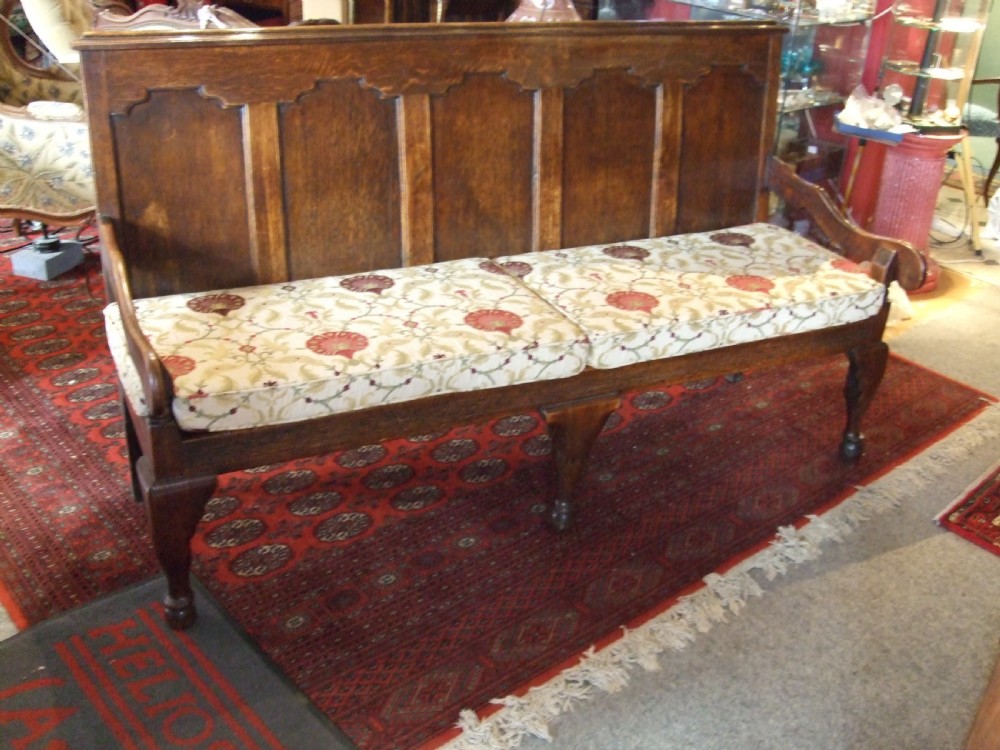 18thc oak settle with 5 panelled back