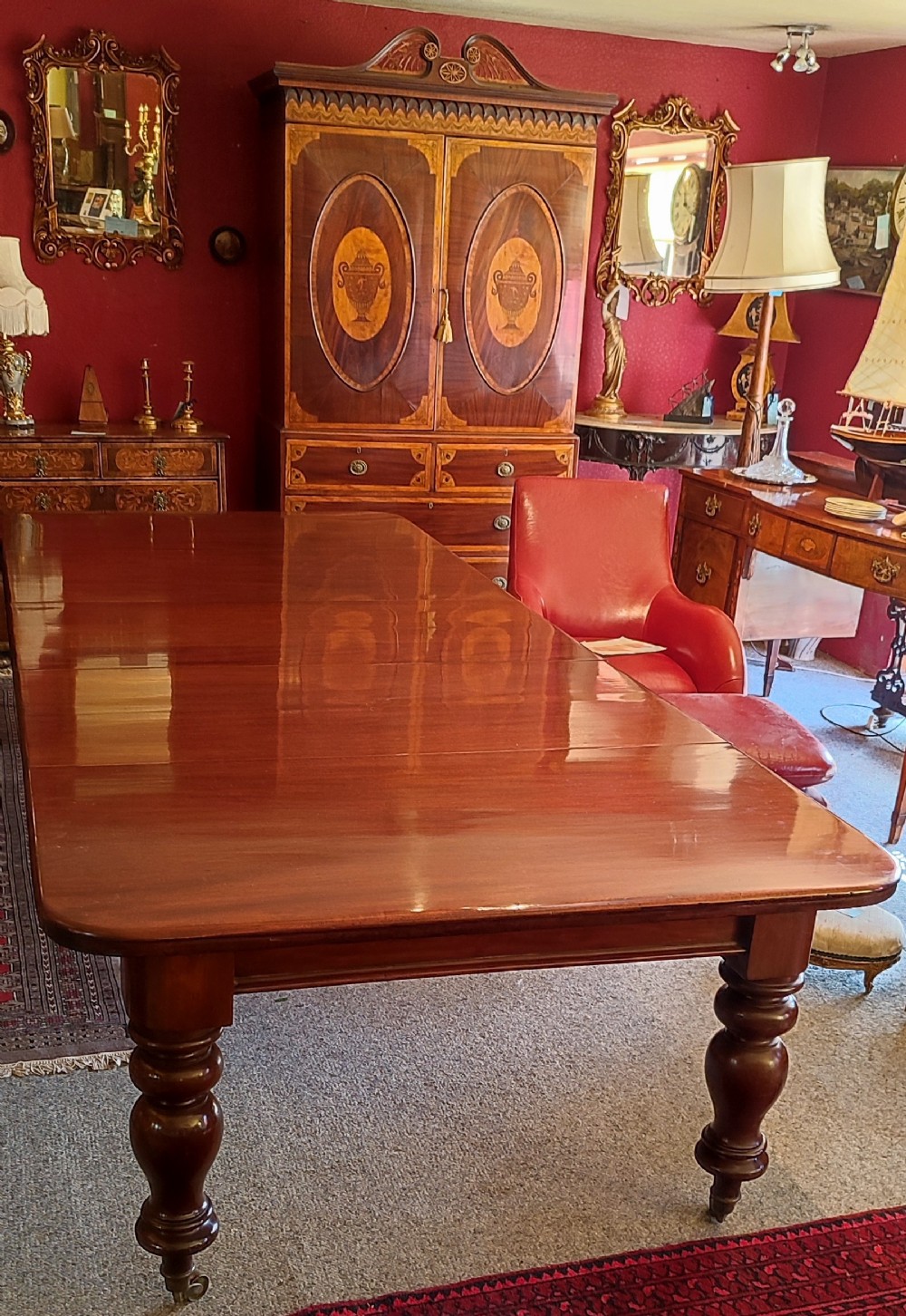 victorian mahogany extending dining table with 3 leaves